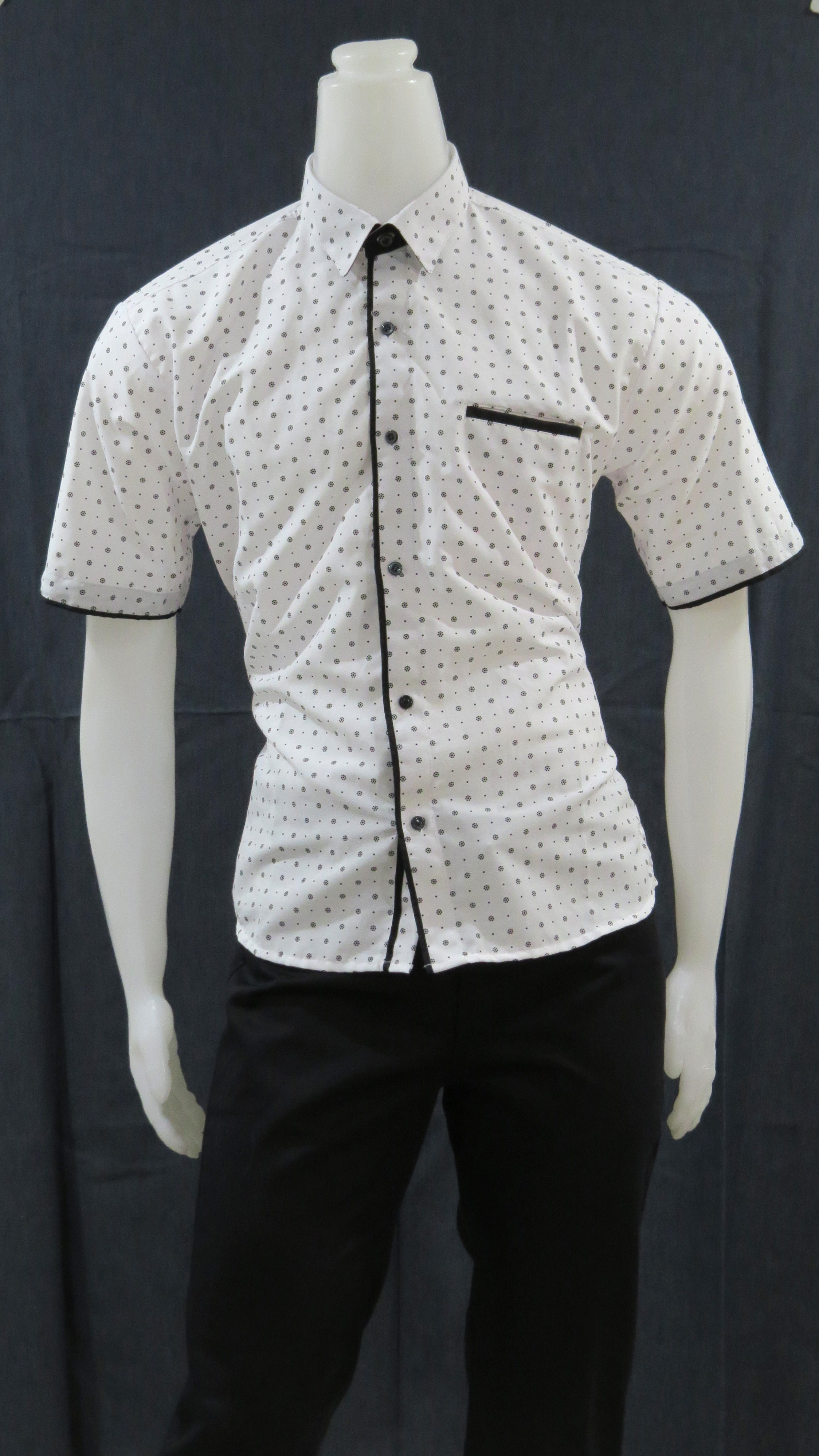 camisa blanca franjas